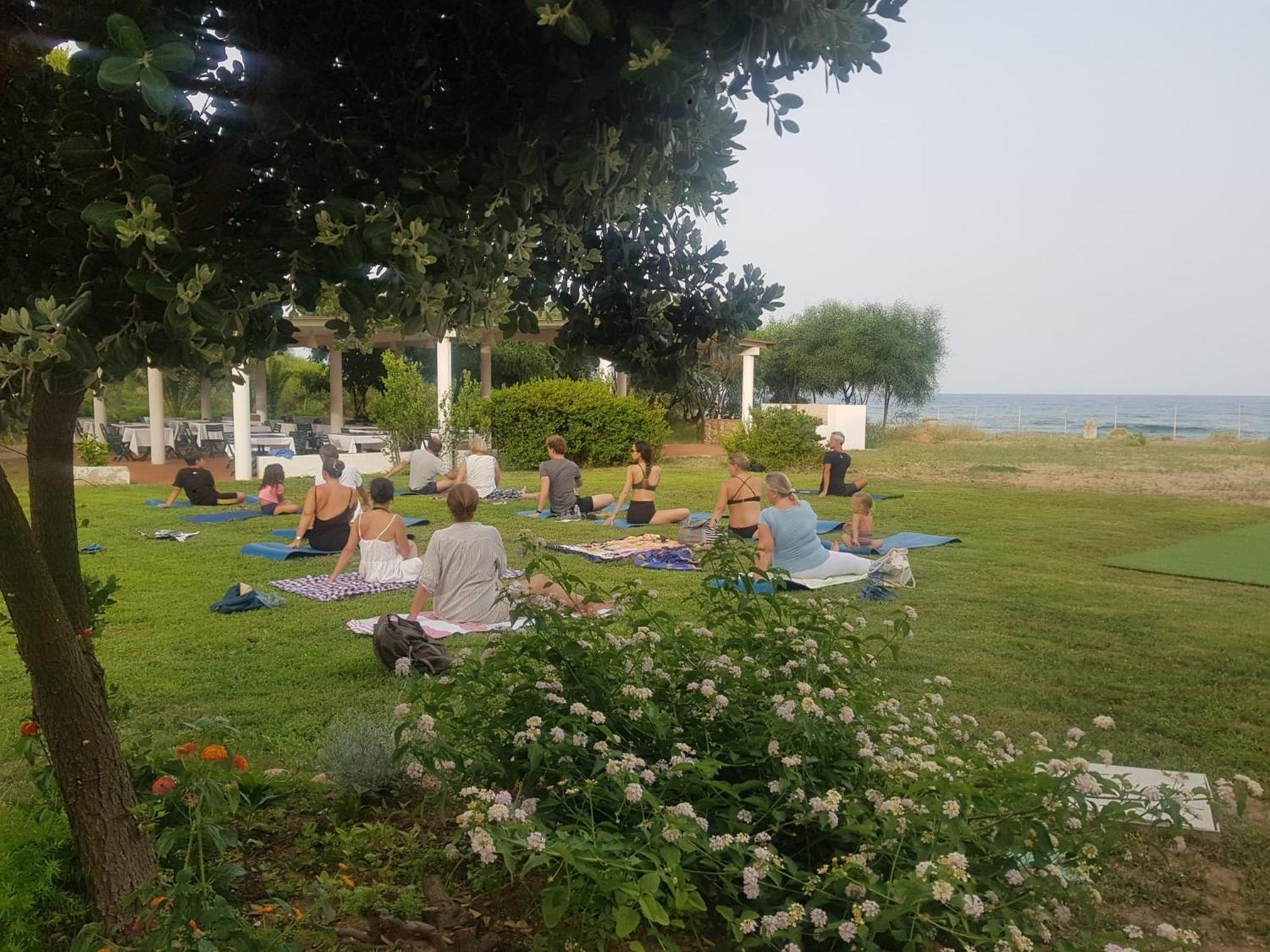 Hotel Mare Pineta Santa Margherita di Pula Ngoại thất bức ảnh