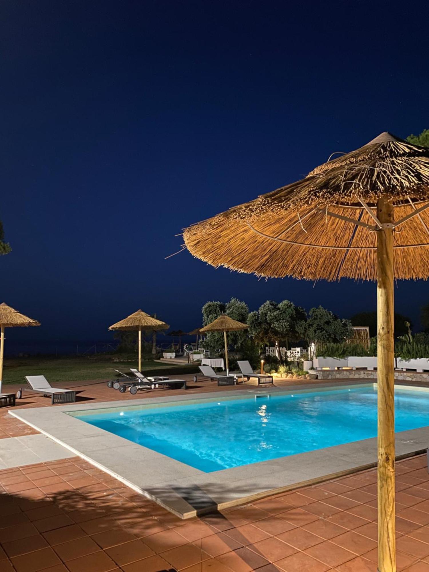 Hotel Mare Pineta Santa Margherita di Pula Ngoại thất bức ảnh