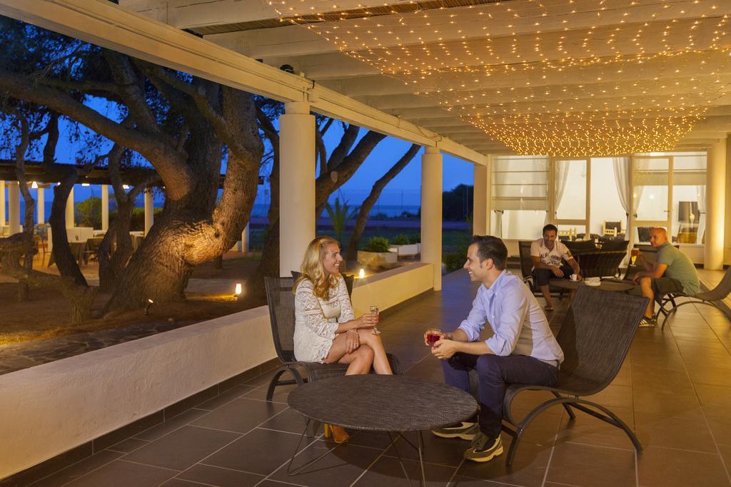 Hotel Mare Pineta Santa Margherita di Pula Ngoại thất bức ảnh